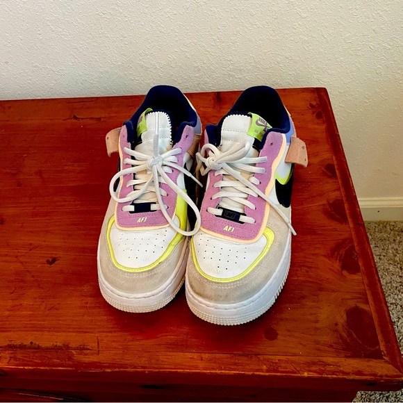 NIKE Air Force 1 Low Shadow Photon Dust Crimson Tint - Picture 4 of 6